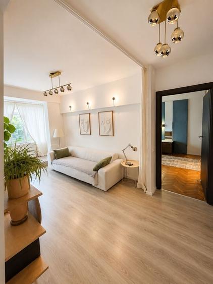 Apartament cu 3 camere decomandat în Giurgiului