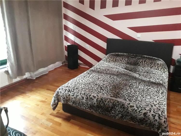Casă cu 6 camere cu Teren 200 Mp în Central
