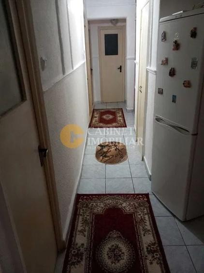 Apartament cu 3 camere decomandat, mobilat în Dancu