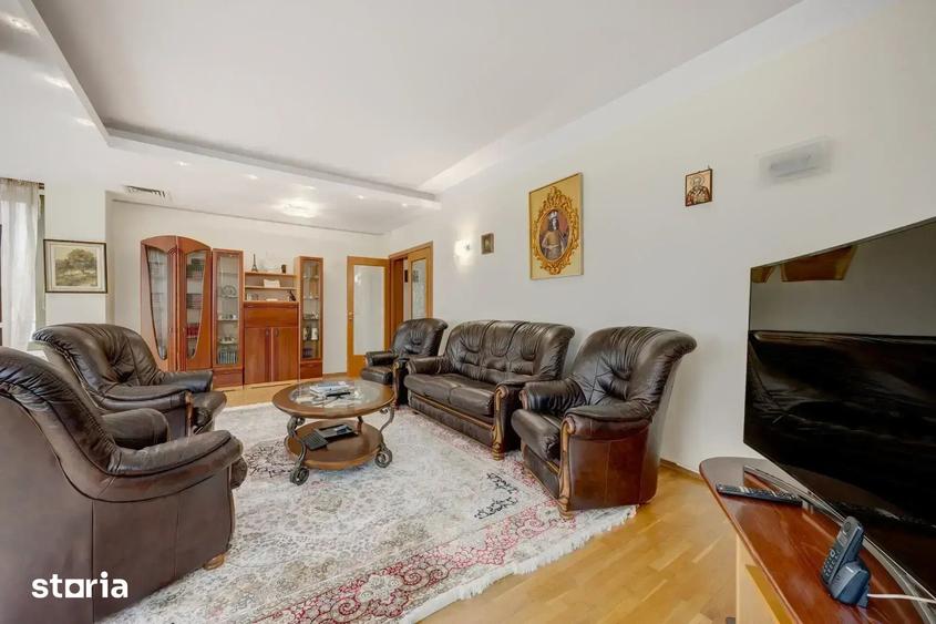 Apartament cu 3 camere în Primăverii