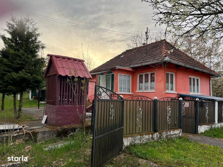Casă cu 2 camere cu Teren 4368 Mp în Certeju de Sus