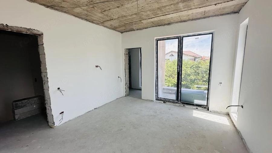 Casă cu 7 camere cu Teren 225 Mp în Chiajna