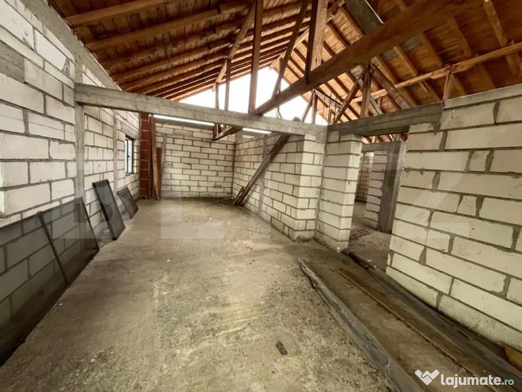 Casă cu 6 camere cu Teren 500 Mp în Central