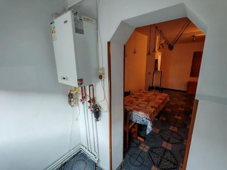 Apartament cu 2 camere decomandat în Cetate
