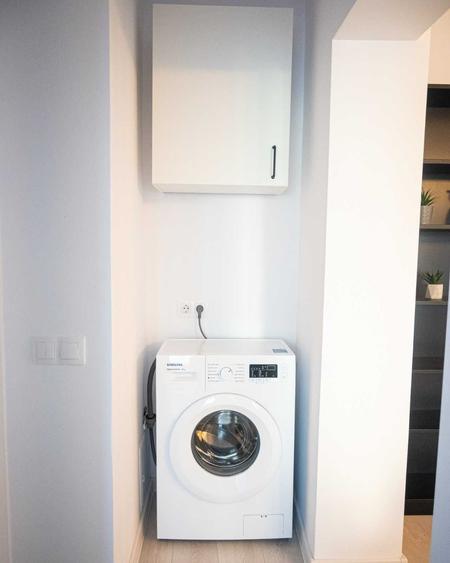 Apartament cu 3 camere semidecomandat în 13 Septembrie