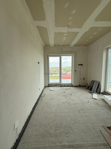 Casă individuală cu 5 camere cu Teren 500 Mp în Apahida
