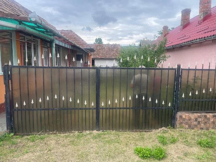 Casă cu 4 camere cu Teren 1000 Mp în Cucerdea