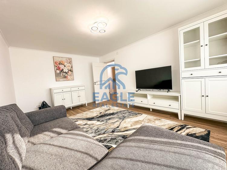 Apartament cu 3 camere decomandat, mobilat în Faleza Nord