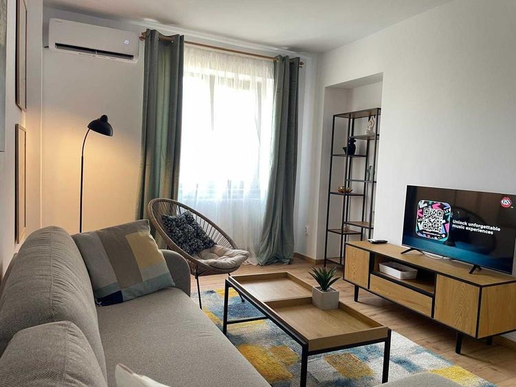 Apartament cu 2 camere decomandat în Central