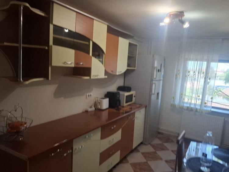 Apartament cu 2 camere decomandat în Bucovina