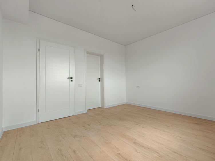 Apartament cu 3 camere decomandat în Dobroești