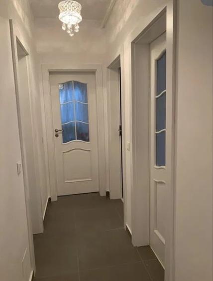 Apartament cu 3 camere decomandat, mobilat în P-ța Muncii