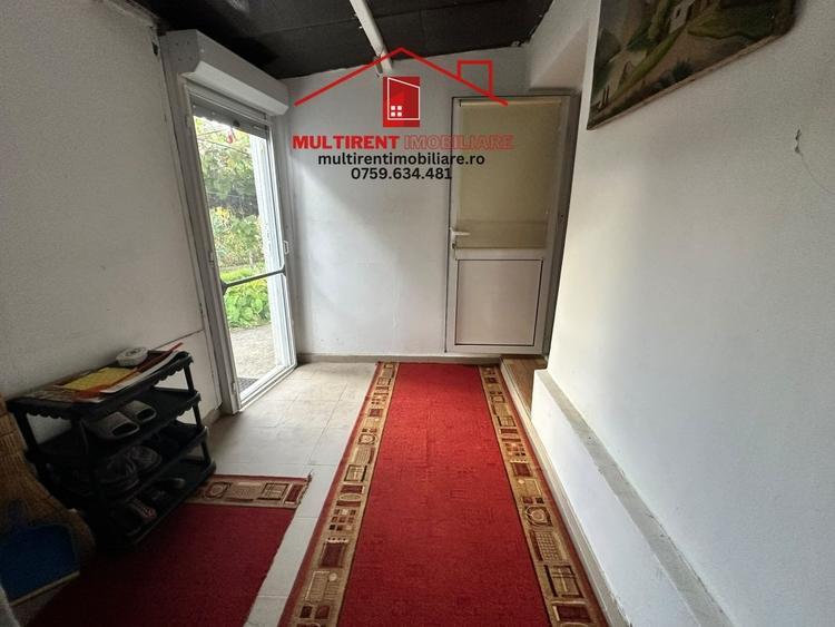 Casă individuală cu 3 camere cu Canalizare în Exterior Est