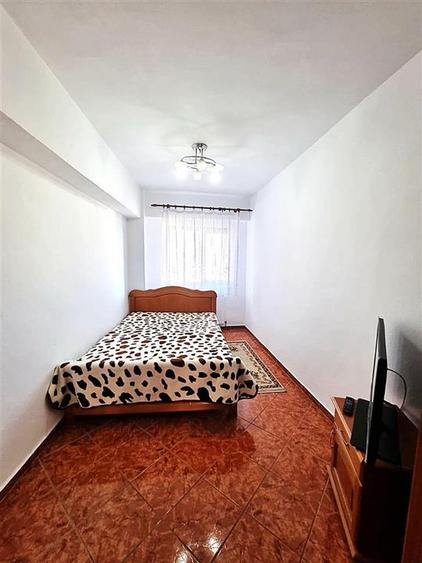 Apartament cu 4 camere decomandat, mobilat în Ultracentral