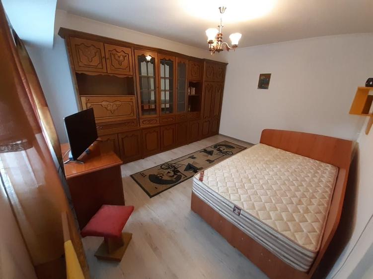Garsonieră decomandată în Central