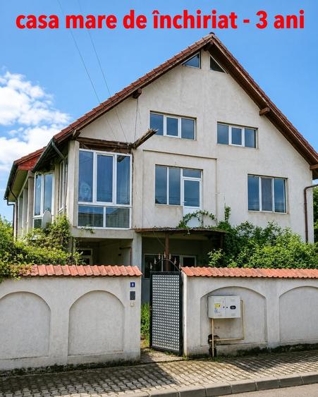 Casă cu 4 camere cu Teren 1000 Mp în Central