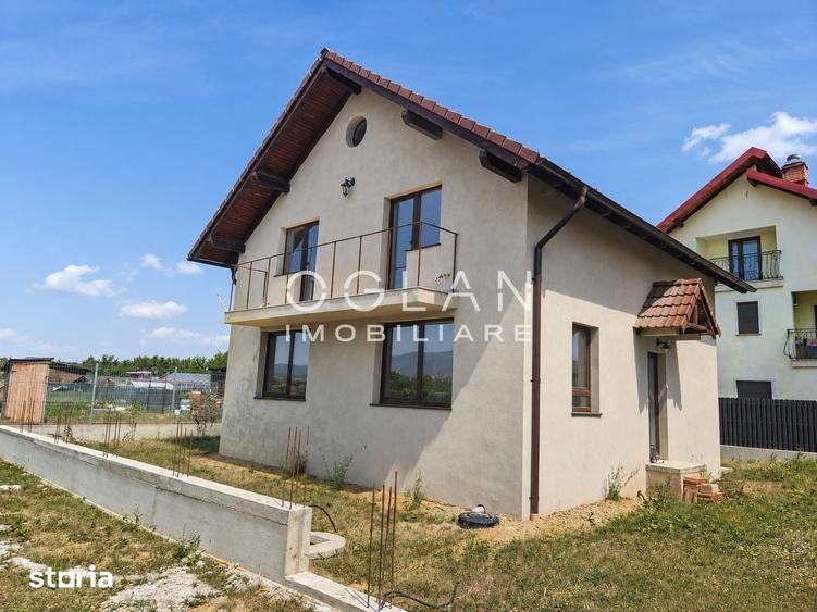 Casă cu 4 camere cu Teren 300 Mp în Central