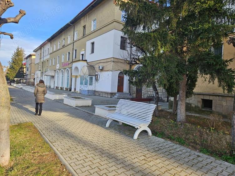 Spațiu comercial, de 50 mp, în Ultracentral
