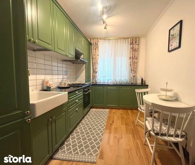 Apartament cu 3 camere, mobilat în Central