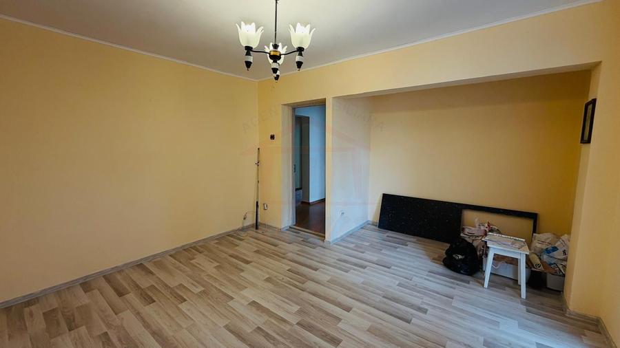 Apartament cu 2 camere în Micro 20