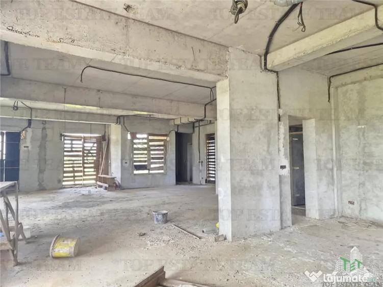 Casă cu 6 camere cu Teren 1372 Mp în Ghermănești