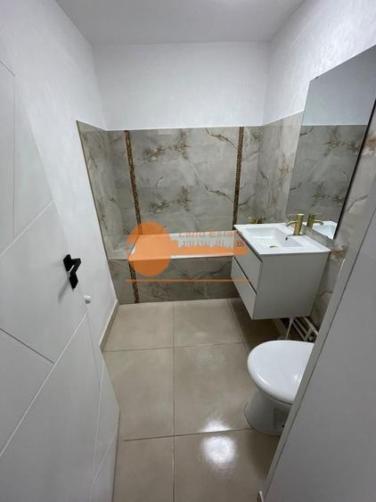Apartament cu 2 camere decomandat în Apusului