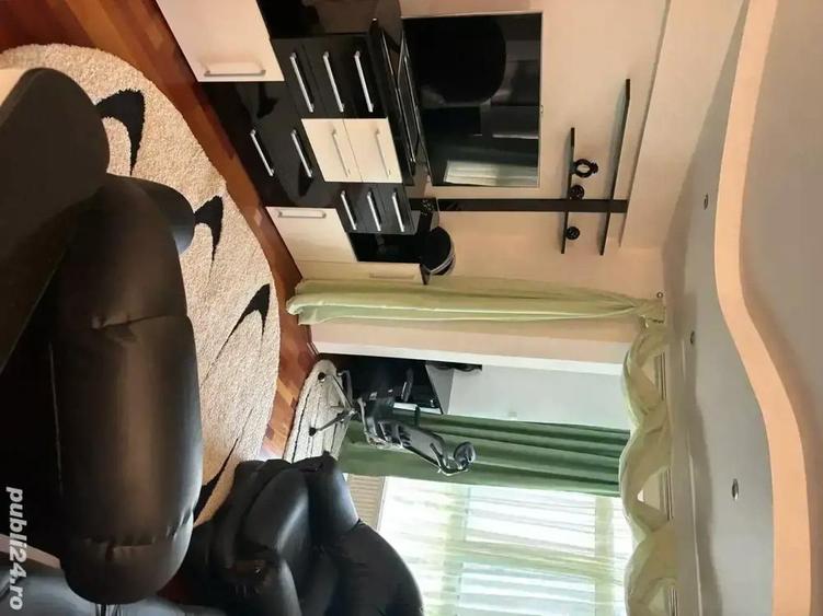 Apartament cu 3 camere semidecomandat în Central