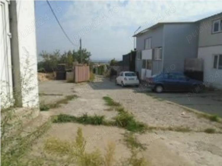 Spațiu comercial, de 700 mp, în Central