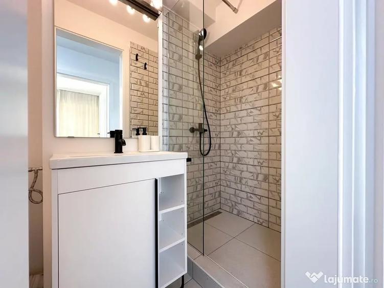Apartament cu 4 camere decomandat în Berceni
