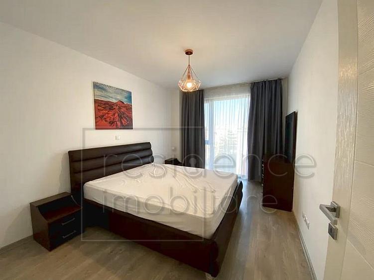 Apartament cu 3 camere semidecomandat, mobilat în Semicentral