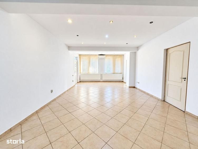 Casă cu 3 camere cu Teren 200 Mp în Central