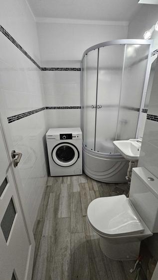 Apartament cu 2 camere decomandat în Podu Roș