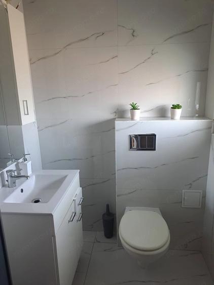 Casă cu 5 camere cu Teren 325 Mp în Parța