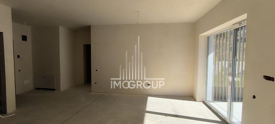 Apartament cu 3 camere decomandat în Baciu