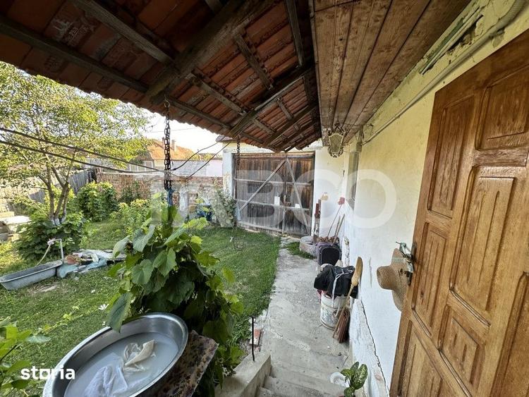 Casă cu 2 camere cu Teren 2340 Mp în Părău