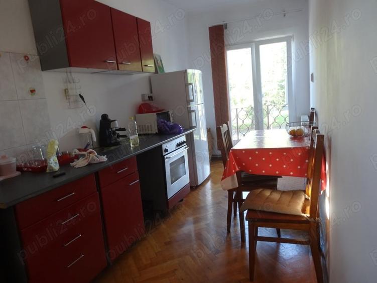 Apartament cu 2 camere decomandat în P-ța Spitalului