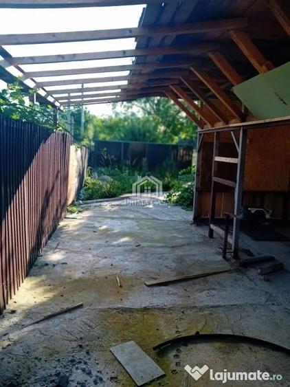 Casă cu 4 camere cu Teren 700 Mp în Dealu Viei