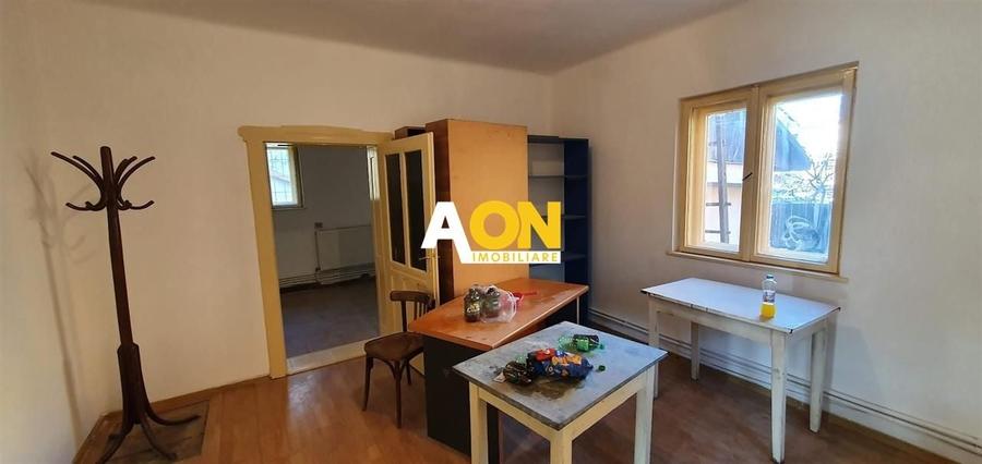 Casă individuală cu 3 camere cu Canalizare în Cetate