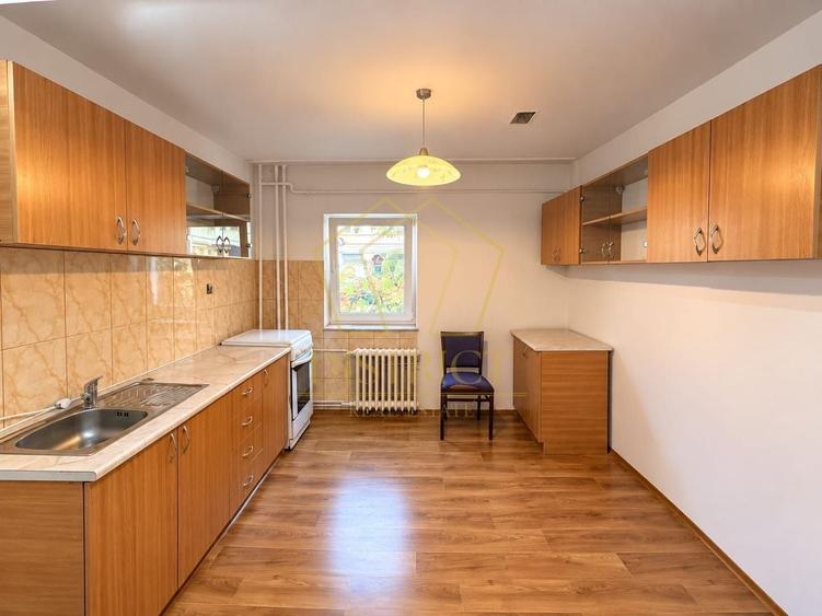 Apartament cu 2 camere, mobilat în Soarelui