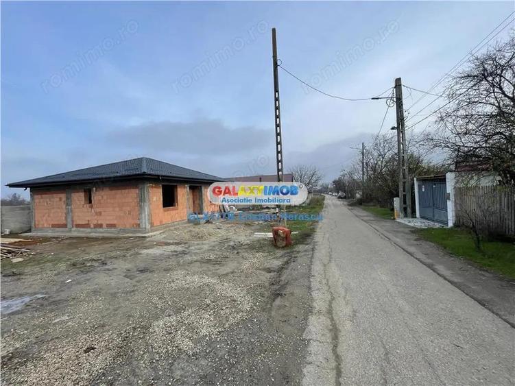 Casă cu 3 camere cu Teren 400 Mp în Crevedia