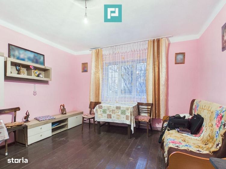 Casă cu 3 camere în Rontău