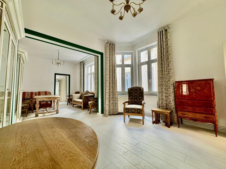 Apartament cu 4 camere semidecomandat în Știrbei Vodă
