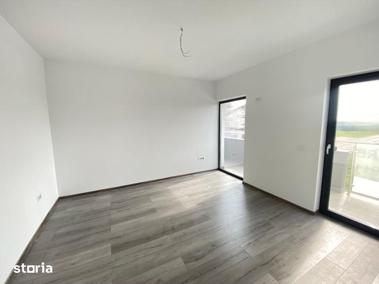 Casă cu 5 camere cu Teren 322 Mp în Săcălaz
