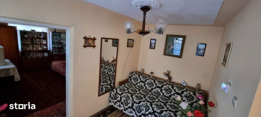 Casă cu 5 camere cu Teren 458 Mp în Caracal