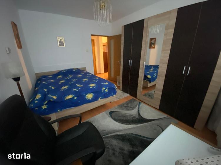 Apartament cu 2 camere decomandat în Micro 6