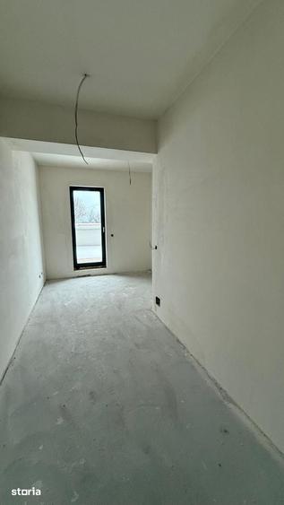 Apartament cu 3 camere în Zorilor