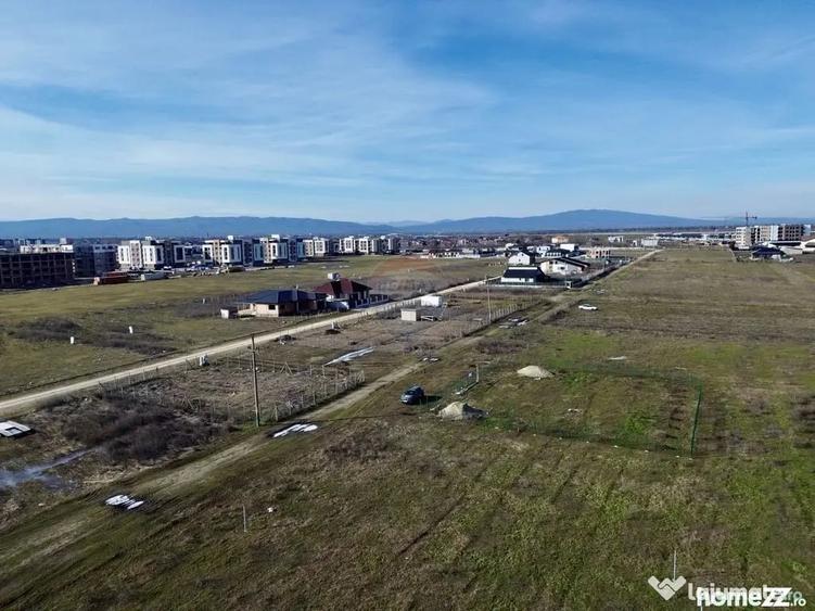 Teren de 662 mp, în Nord