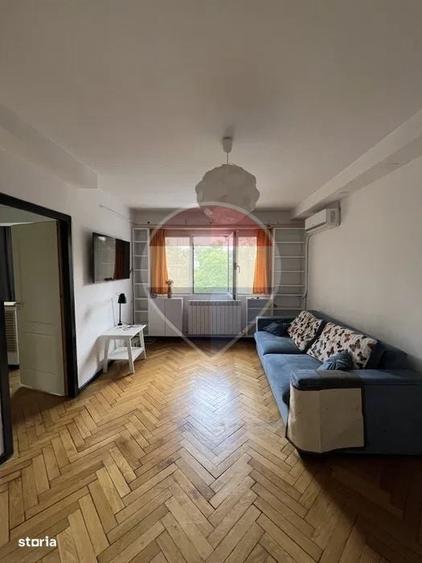Apartament cu 3 camere în Splai Bahlui
