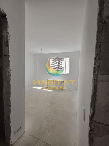 Apartament cu 3 camere decomandat în Berceni