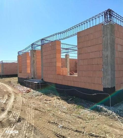 Casă cu 4 camere cu Teren 500 Mp în Central